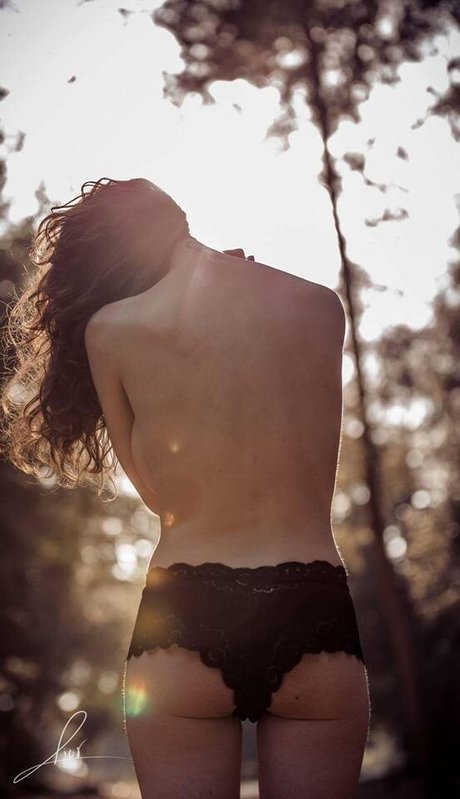 Yael Gayaa étoile de l'art galeries