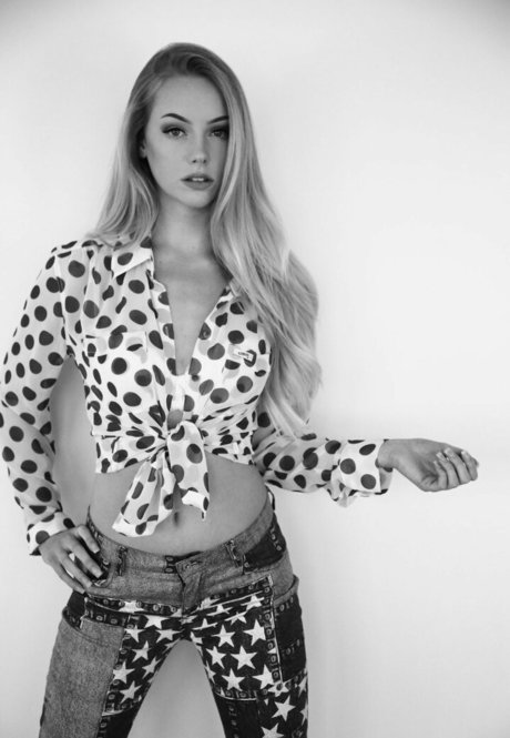 Ali Miller modèle sympa galerie