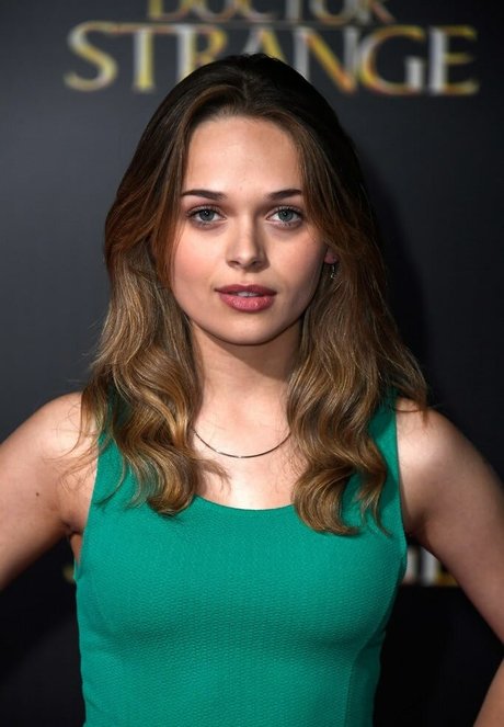 Alyssa Jirrels modèle hd galeries