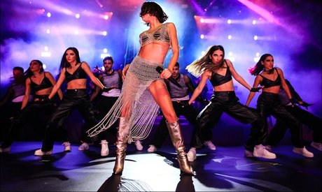 Zeynep Bastik star du porno photo