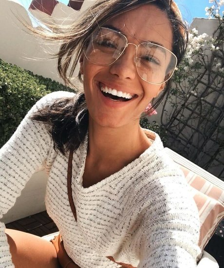 Alexis Gaube actrice sexy des photos