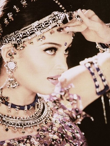 Aishwarya Rai modèle sexy des photos