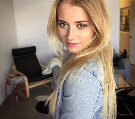 Alena Savostikova star du porno nue img