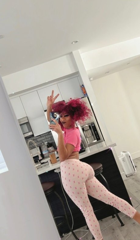 kieraplease étoile de l'art image