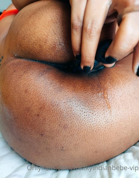 freakyindianbebe art étoile galeries