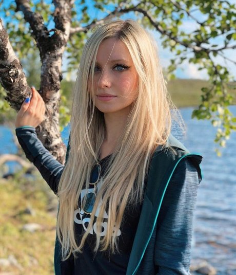 Maddie lena star du porno hd photo