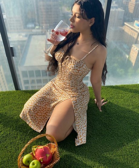 Tima Ibrahim étoile adulte photos