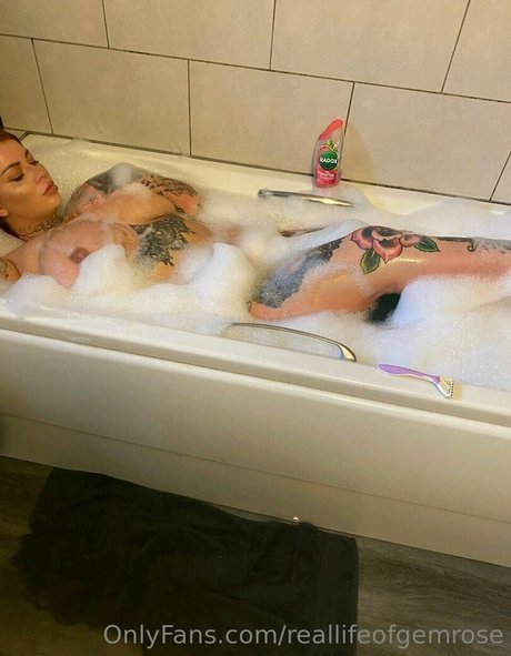 Gem Rose Mafsuk sexe star img