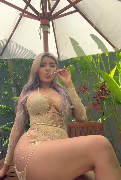 Noey Vanisa star érotique image