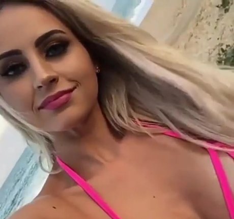 chaton courbé onlyfans pornographique xxx galerie