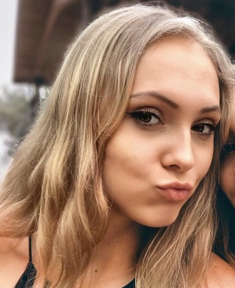 Melissa Danilov star du porno de haute qualité photos