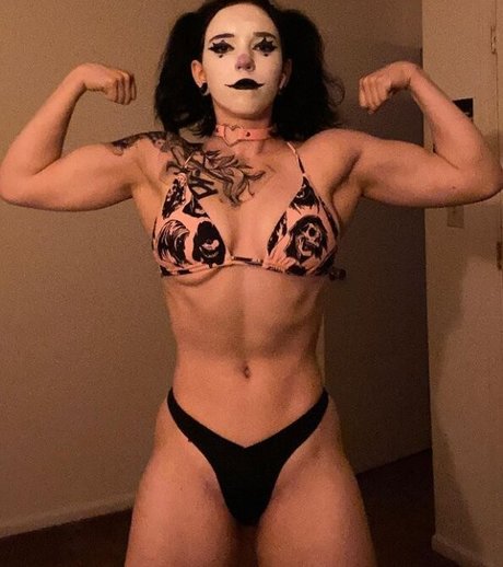 Amber The Valkyrie actrice artistique galerie