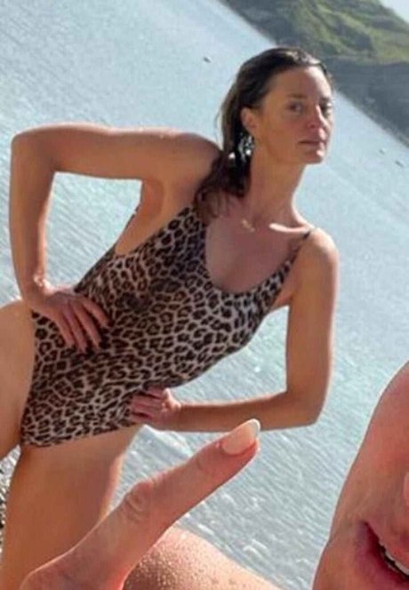 Morgana Robinson art modèle photos