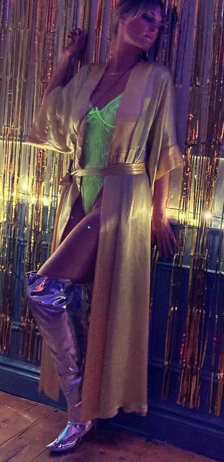 Morgana Robinson star du porno sympa galeries