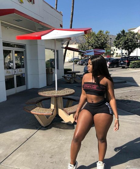 Alana Walters actrice artistique photos