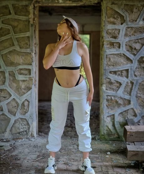 only dew étoile nue images