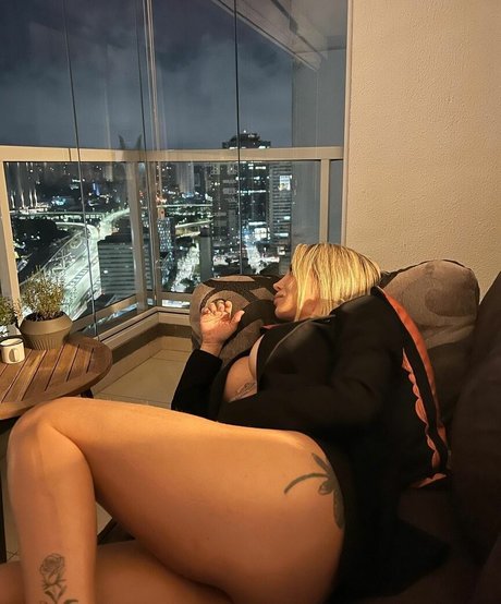 Bia Dominguez art de star du porno photo