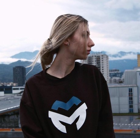 veylaneey haut étoile photo