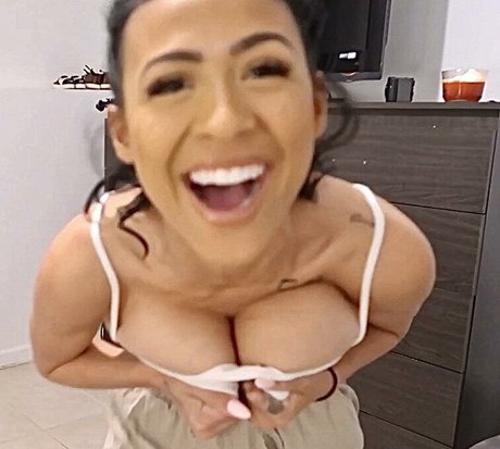 kaylinaeileennn actrice exclusive images