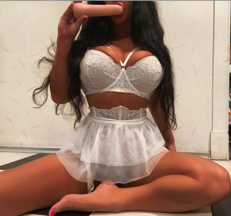 solo aux gros seins uniquementfans exclusivité érotique images