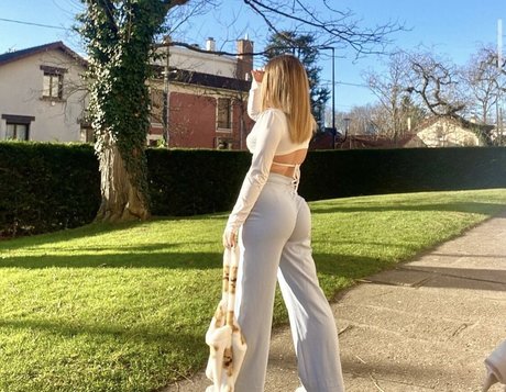 EmyGet actrice xxx image