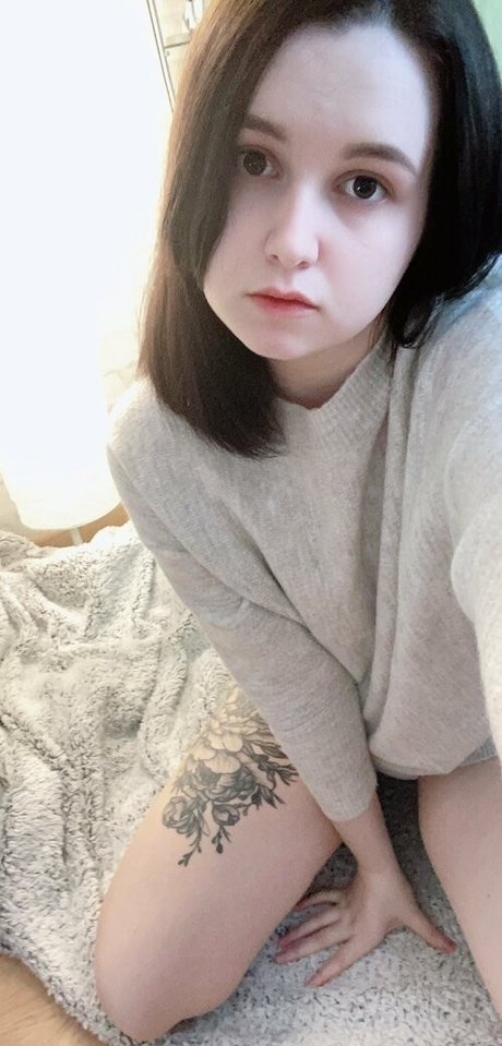 MintyMiyako jolie actrice photos