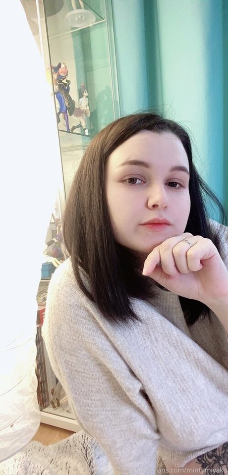 MintyMiyako modèle meilleur des photos