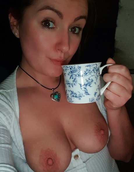 boredenglishwife actrice artistique des photos