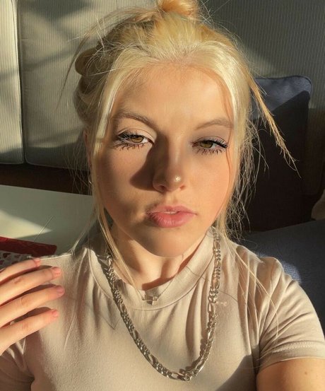 Lauren Suzaanne star du porno gratuit photo