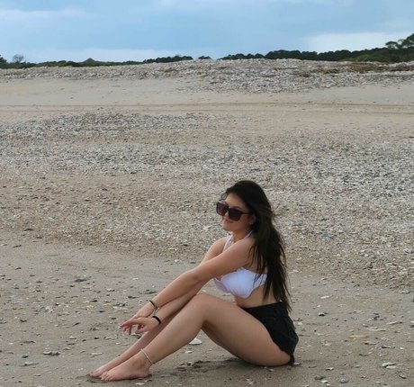 Lauren Suzaanne joli modèle archive