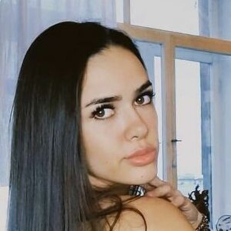 StTasha modèle adulte images