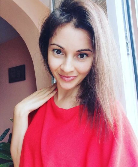 Lx Sasha modèle pornographique des photos