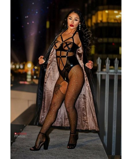 Reign Chaos étoile sexy collection