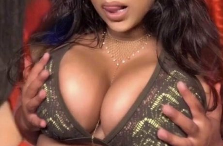 Ninathepony modèle meilleur img