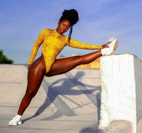 Ghanaiandol mannequin galerie