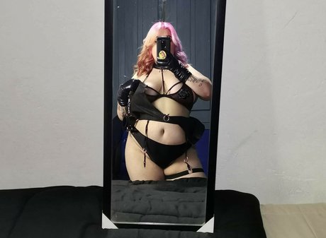 Firefliesowo jolie actrice img