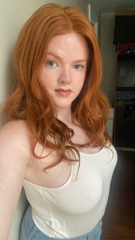 Adleesweet actrice libre image