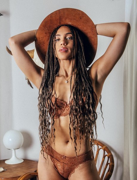 Makayla London modèle gratuit images