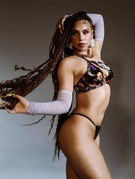 Makayla London art modèle img