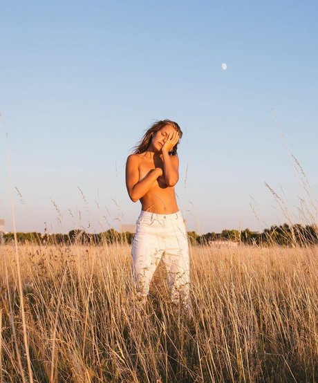 Chloe Kian star exclusive galeries