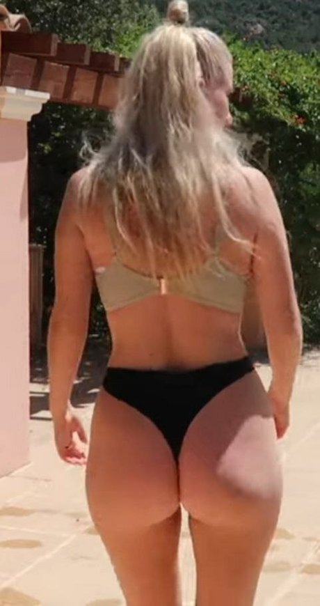 Josefine Simone Dahl modèle collection