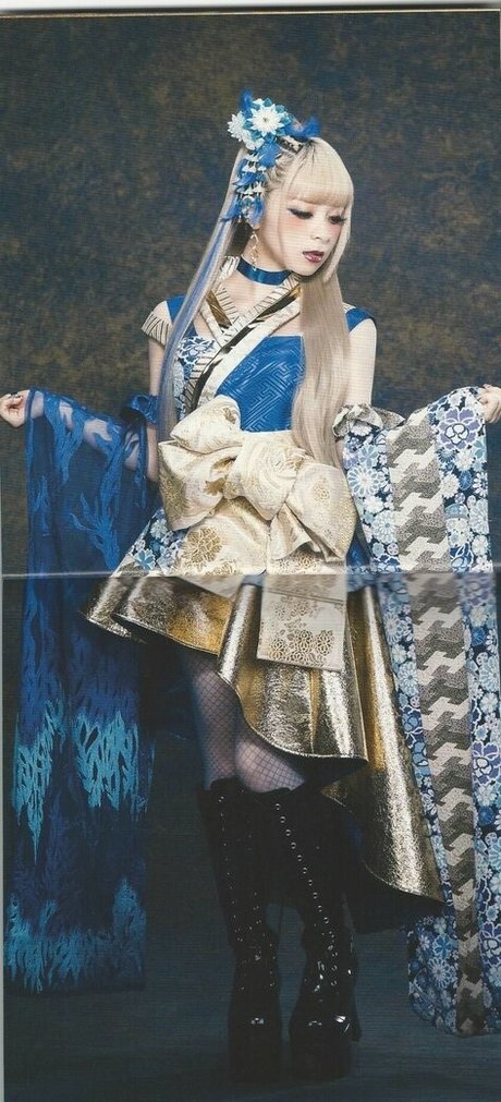 Mai Mizuhashi modèles nus photos