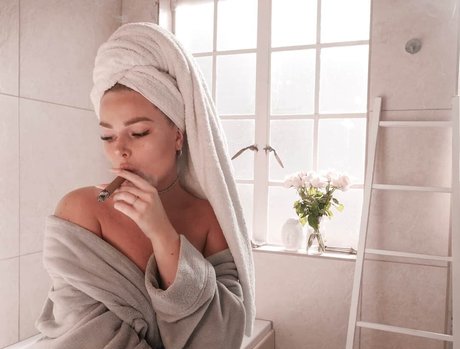 Emmahaggstrom star du porno images