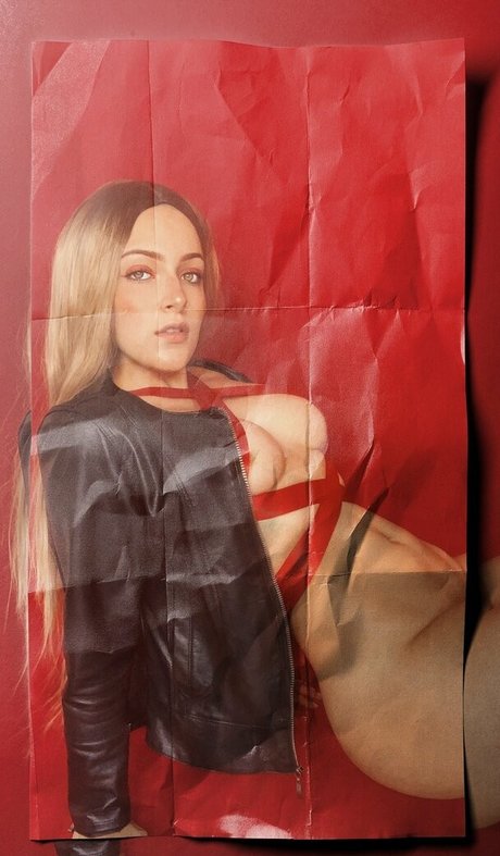 Oriana Leal étoile nue galerie