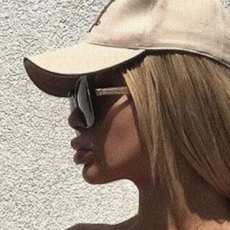 Amalia Yildirim modèle nu images