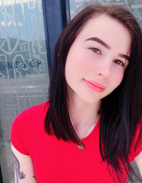 lilliannee modèle de sexe images