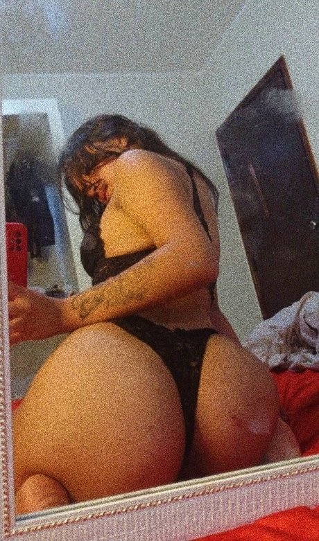 Yasmin stifler modèle xxx galeries