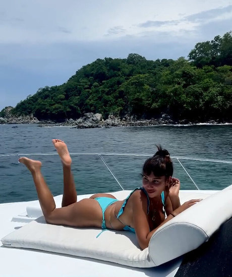 Jackie Cruz actrice libre collection