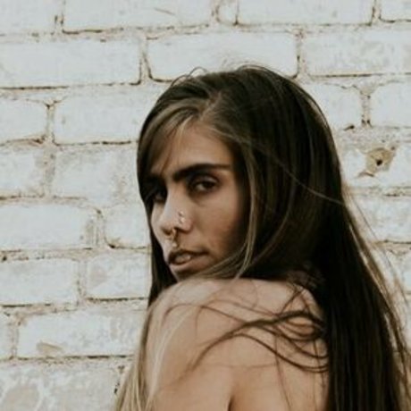 Ella Anne Kociuba nus star du porno des photos