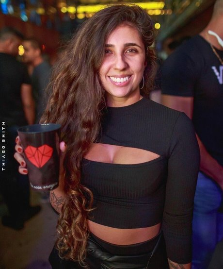 Lorena Porto star du porno galerie